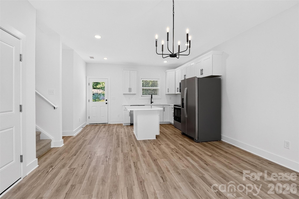 308 E Tallyrand Avenue - Photo 6