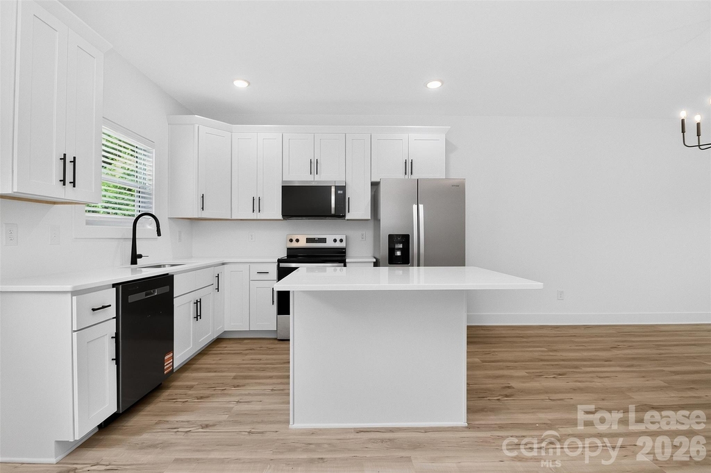 308 E Tallyrand Avenue - Photo 13