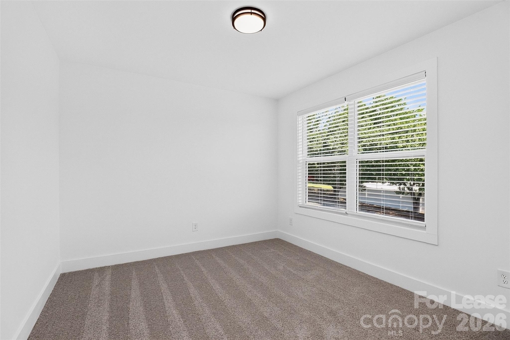 308 E Tallyrand Avenue - Photo 18