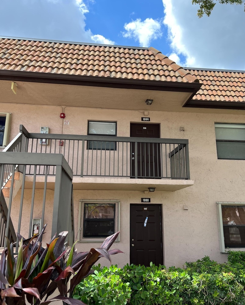 1088 Nw 106th Terrace - Photo 0