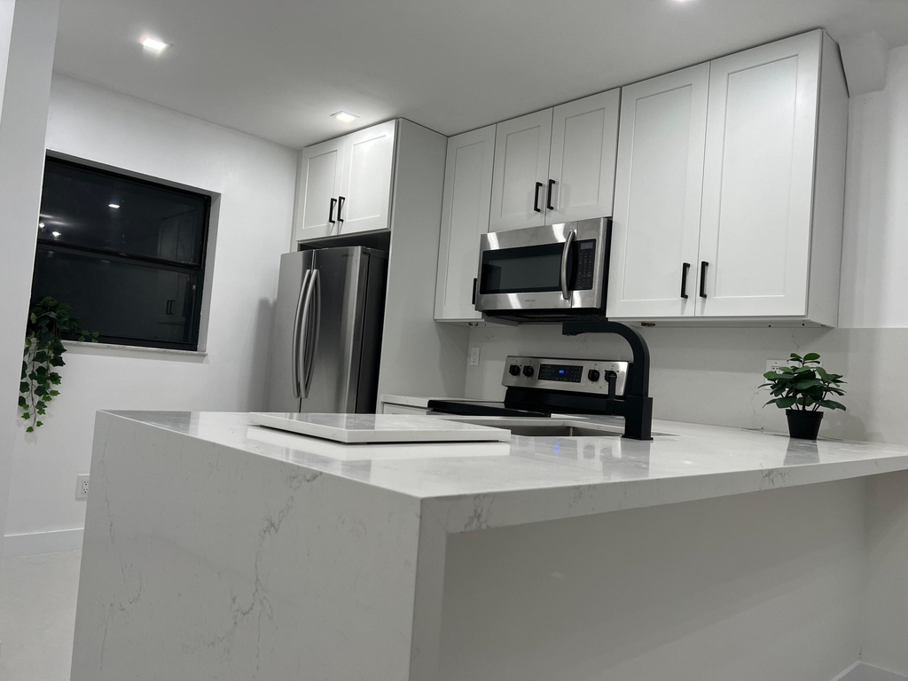 1088 Nw 106th Terrace - Photo 2