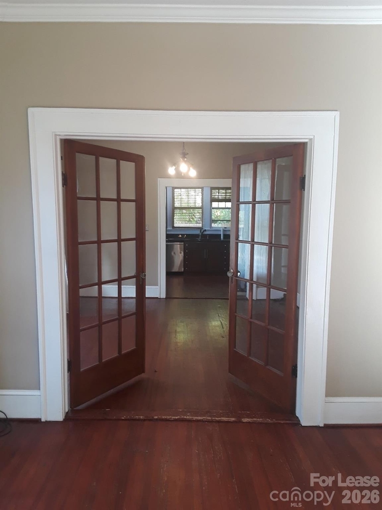 1201 E 35th Street - Photo 2
