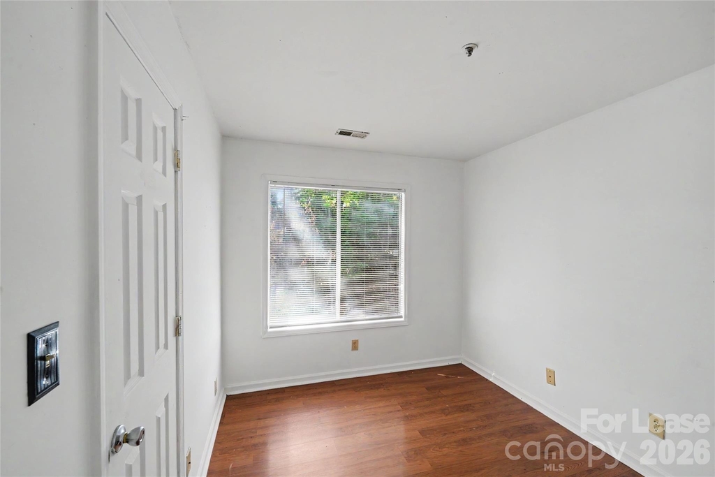 9535 University Terrace Drive - Photo 8