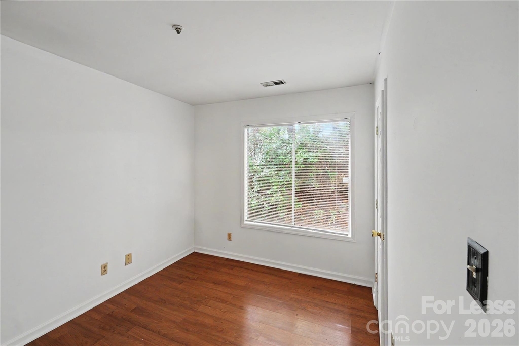 9535 University Terrace Drive - Photo 18