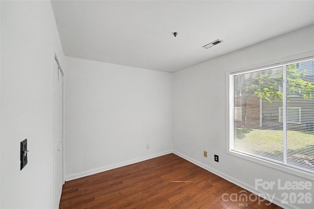 9535 University Terrace Drive - Photo 17