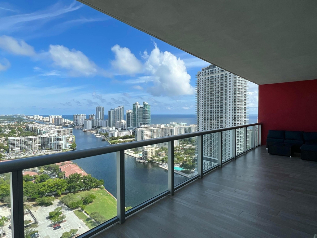 2600 E Hallandale Beach Boulevard - Photo 1