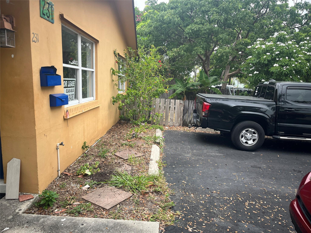 231 Sw 8th Street - Photo 26