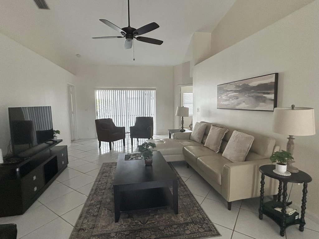 13810 Yarmouth Drive - Photo 4