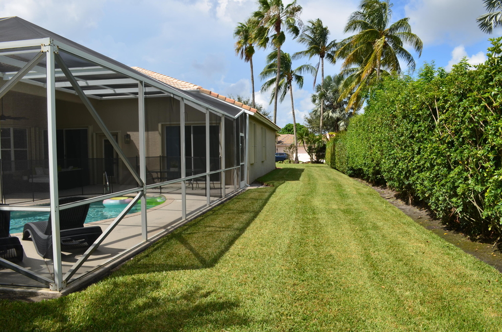 9242 Olmstead Drive - Photo 32