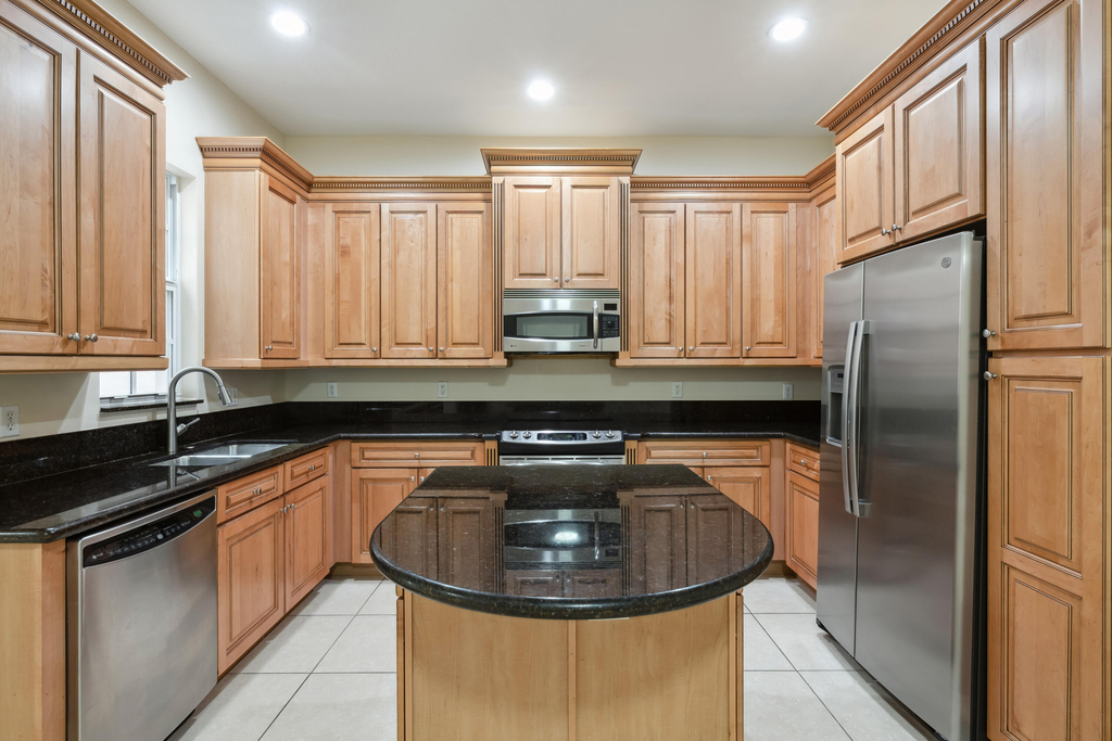 810 Nw 83rd Lane - Photo 9