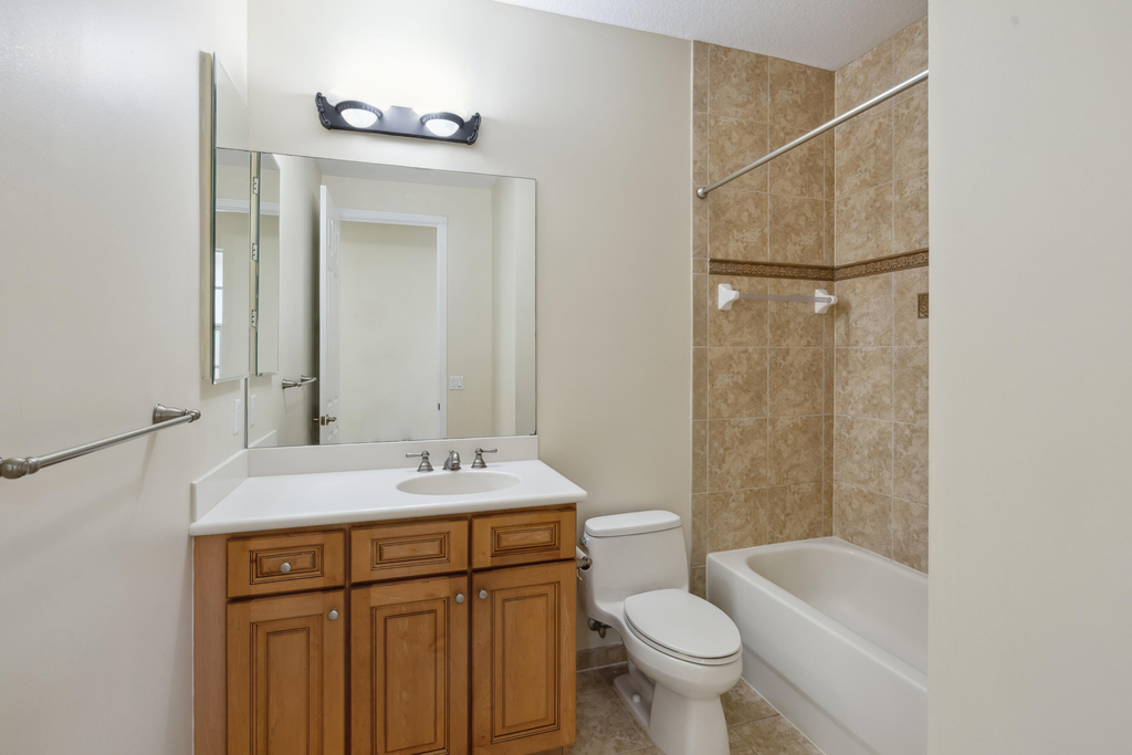 810 Nw 83rd Lane - Photo 17