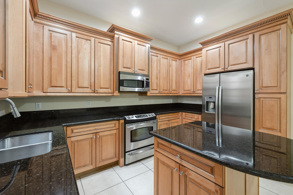 810 Nw 83rd Lane - Photo 10