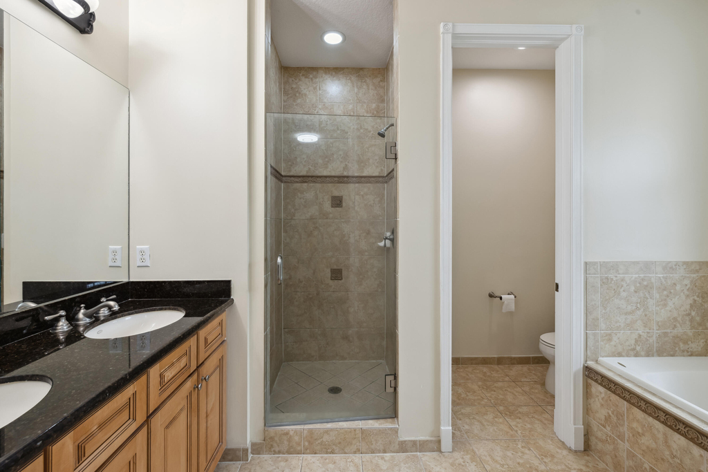 810 Nw 83rd Lane - Photo 12
