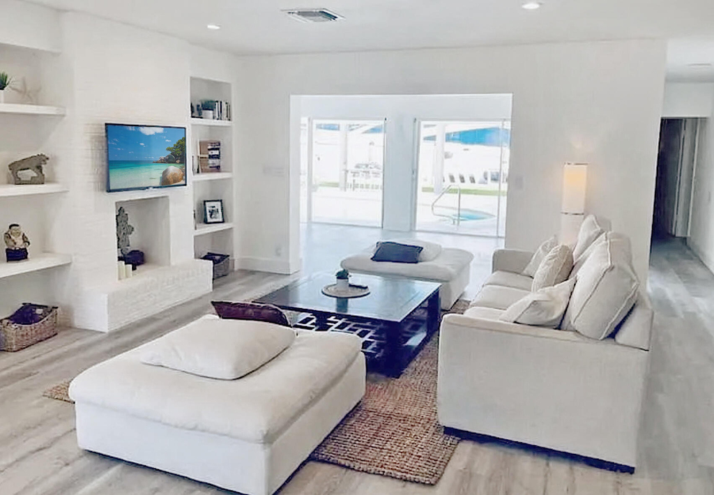 1919 Sunrise Key Boulevard - Photo 1