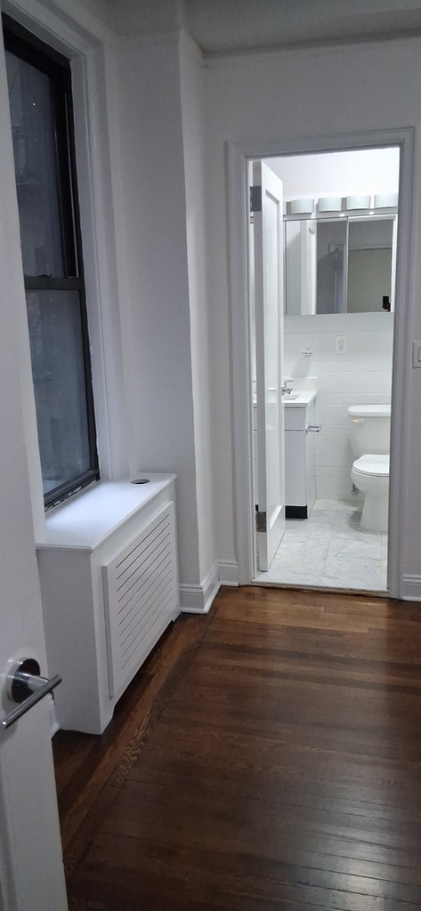 140 East 46th Street - Photo 6