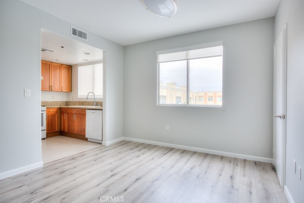 580 W Main - Photo 12
