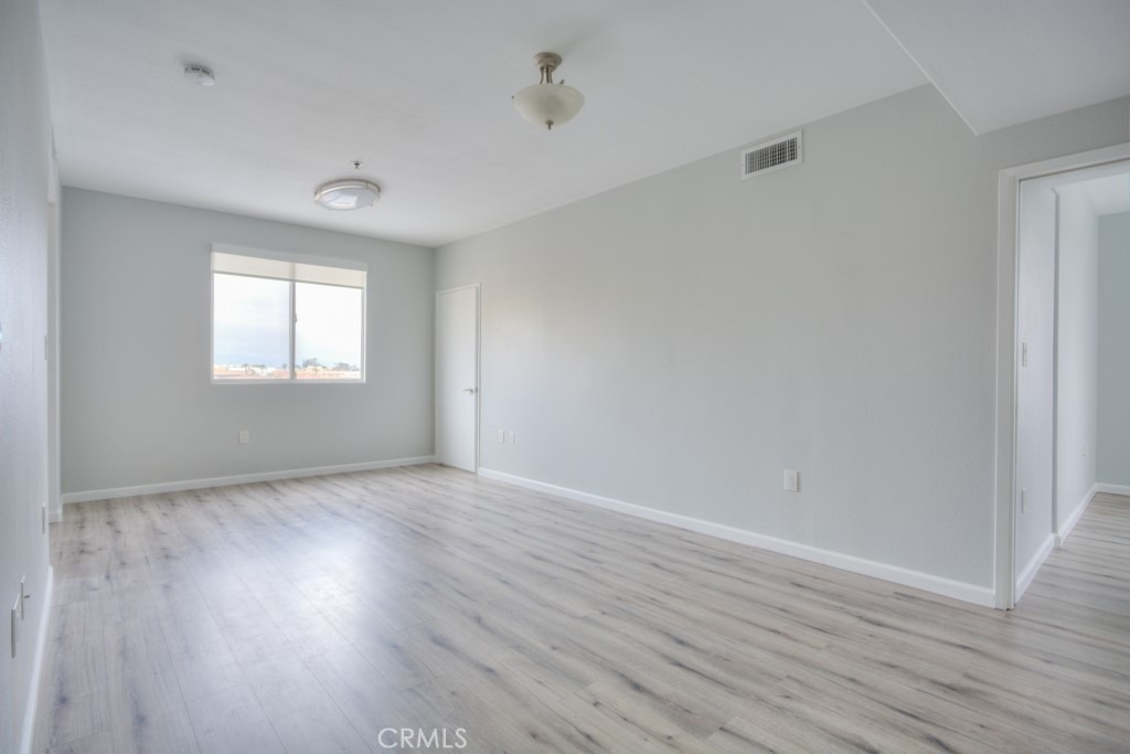 580 W Main - Photo 7