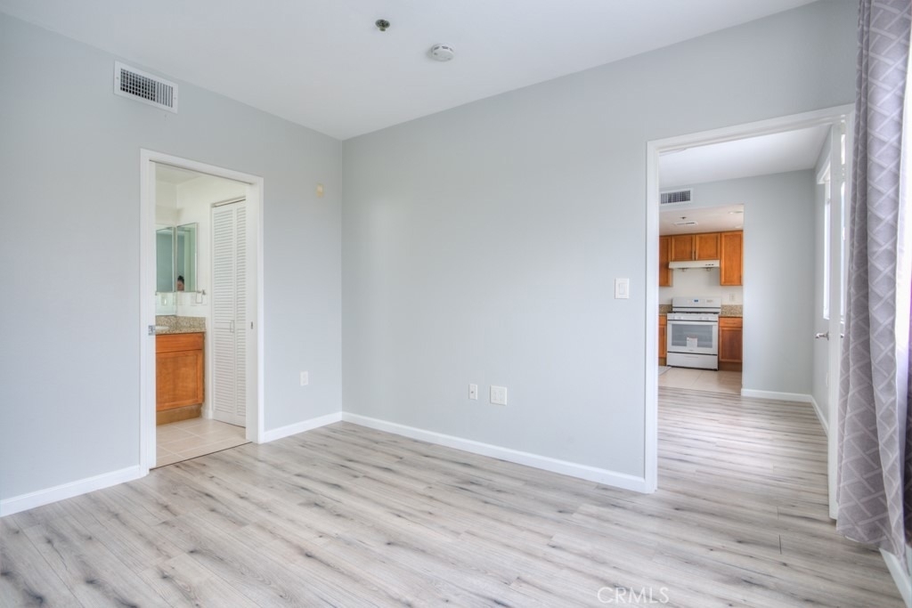 580 W Main - Photo 18