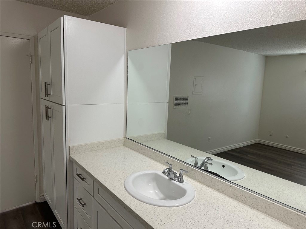 7055 Etiwanda Avenue - Photo 12