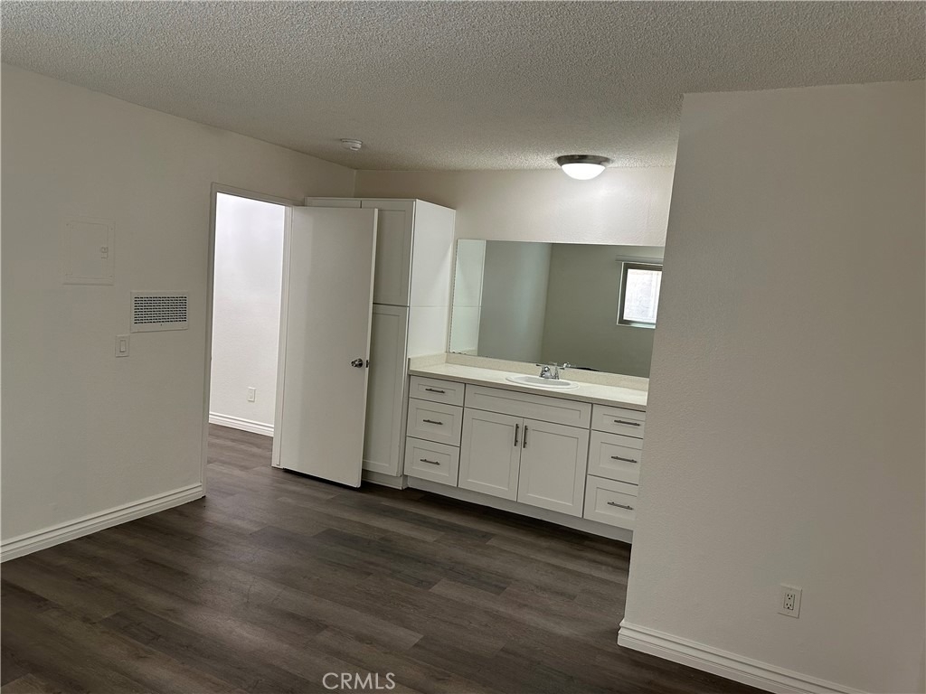 7055 Etiwanda Avenue - Photo 10