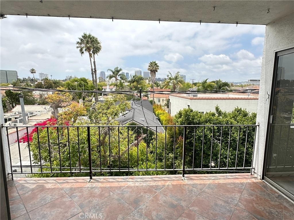 423 S Rexford Drive - Photo 9