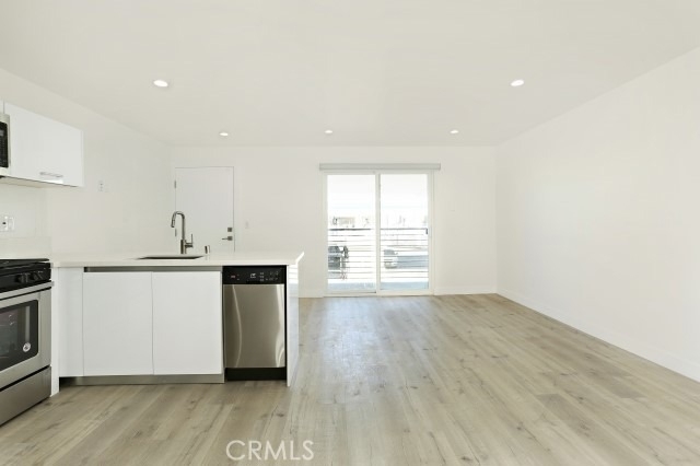 6745 Laurel Canyon Boulevard - Photo 2