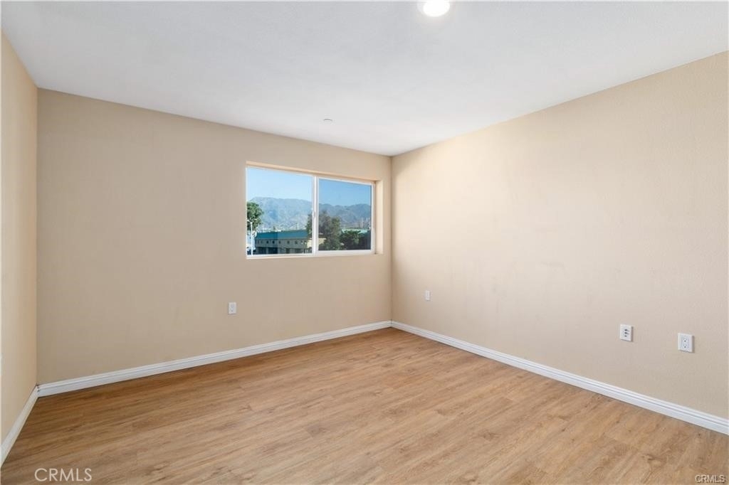 13710 Foothill - Photo 11