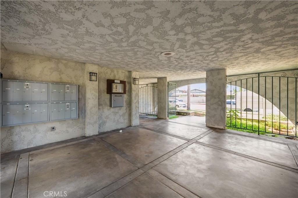 3649 Emerald Street - Photo 2