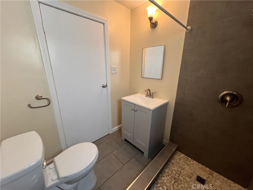 12924 Prairie Avenue - Photo 11