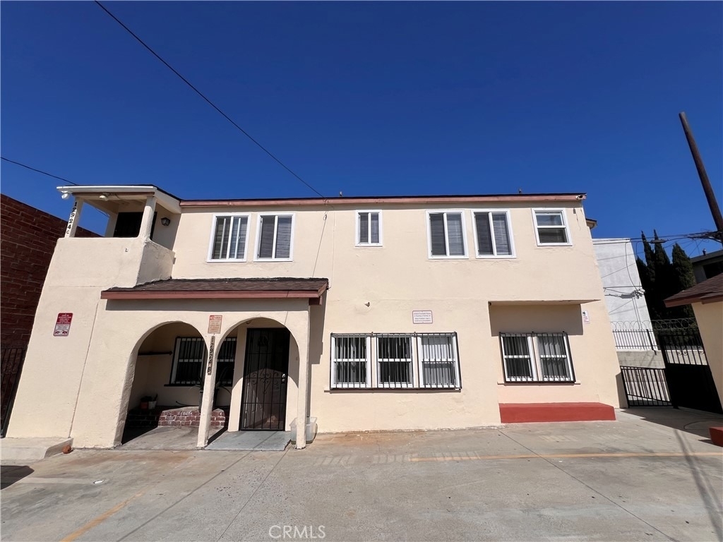 12924 Prairie Avenue - Photo 1