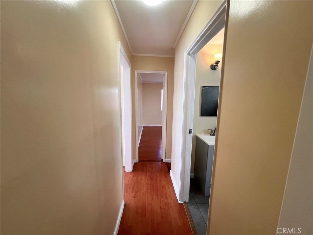 12924 Prairie Avenue - Photo 9