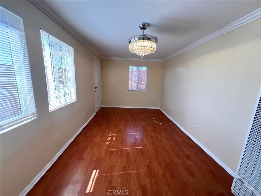 12924 Prairie Avenue - Photo 14