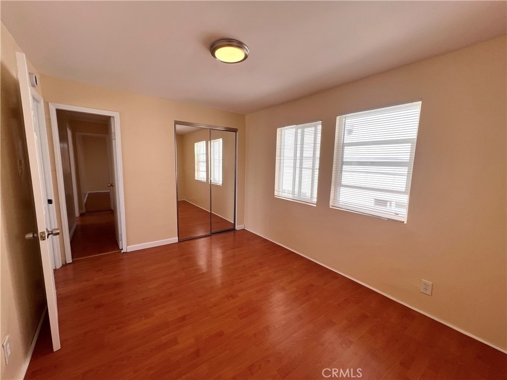 12924 Prairie Avenue - Photo 8