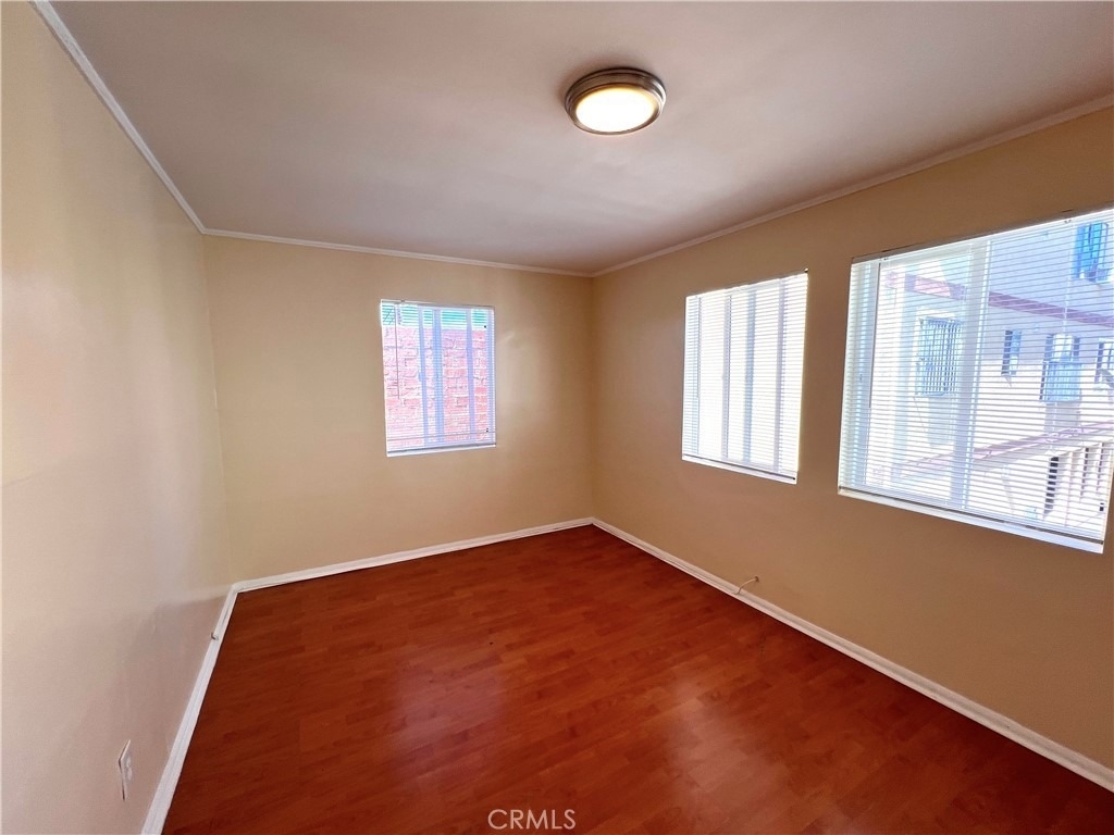 12924 Prairie Avenue - Photo 12