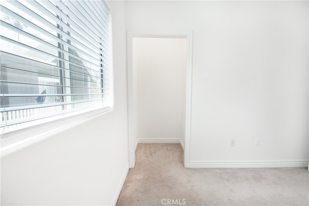 3662 Clarington - Photo 5