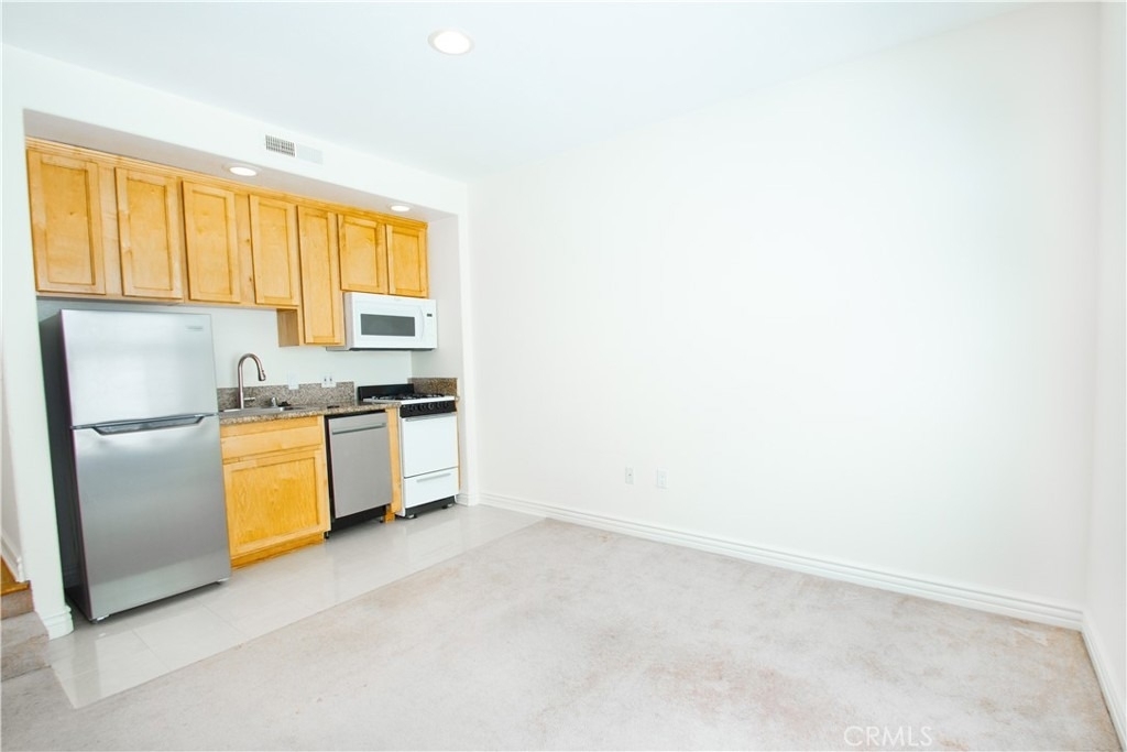 3662 Clarington - Photo 20
