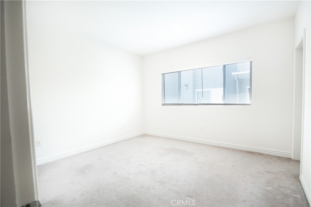3662 Clarington - Photo 13