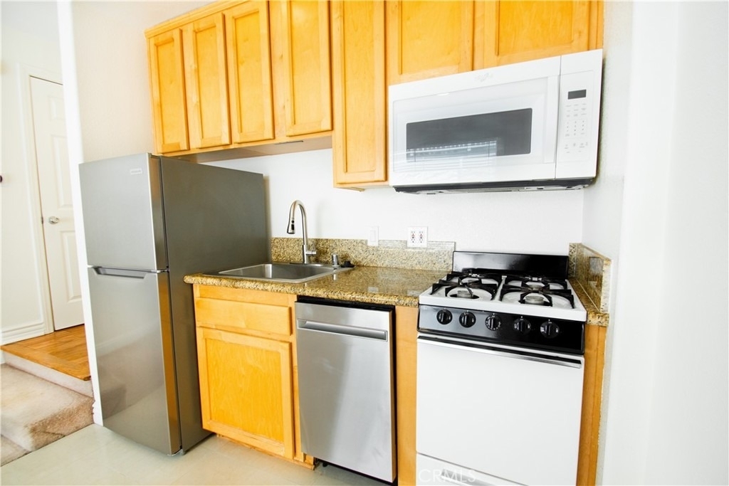 3662 Clarington - Photo 29