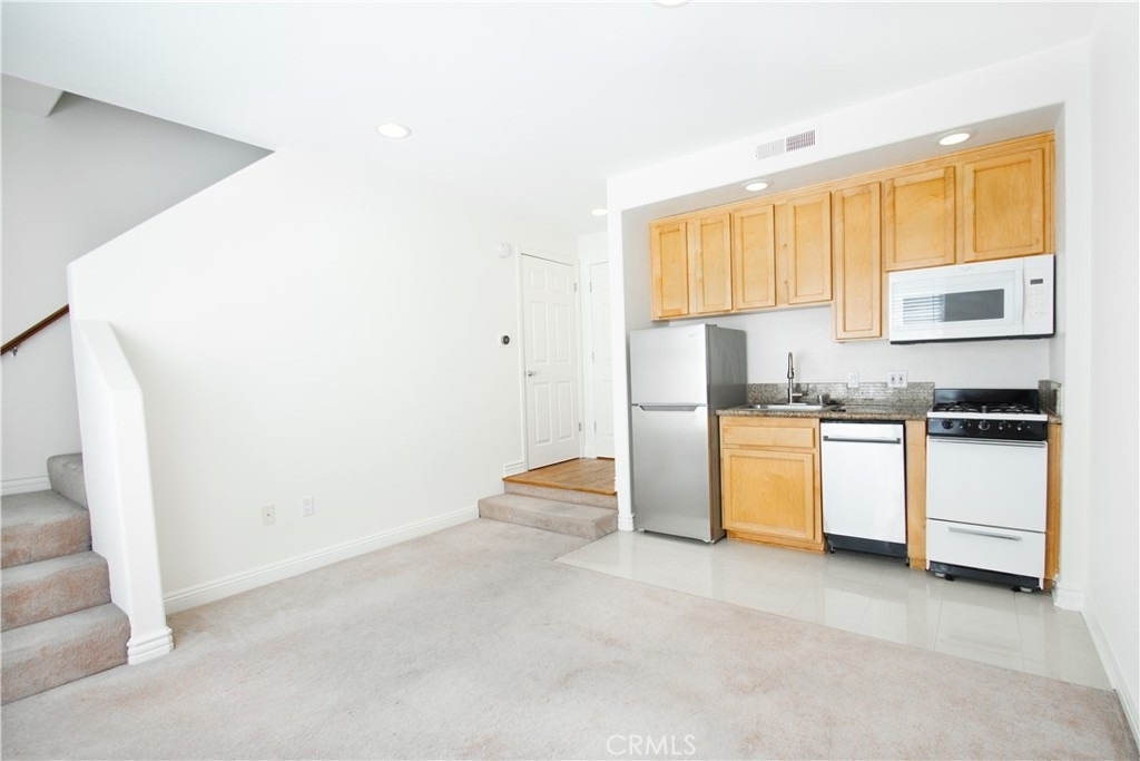 3662 Clarington - Photo 31