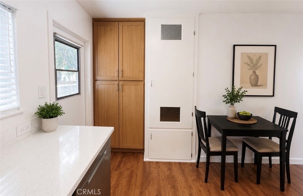 15226 Normandie - Photo 3