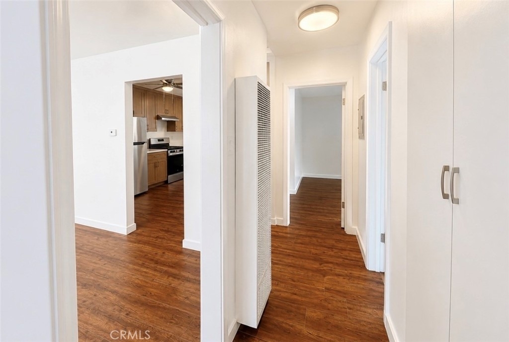 15226 Normandie - Photo 8