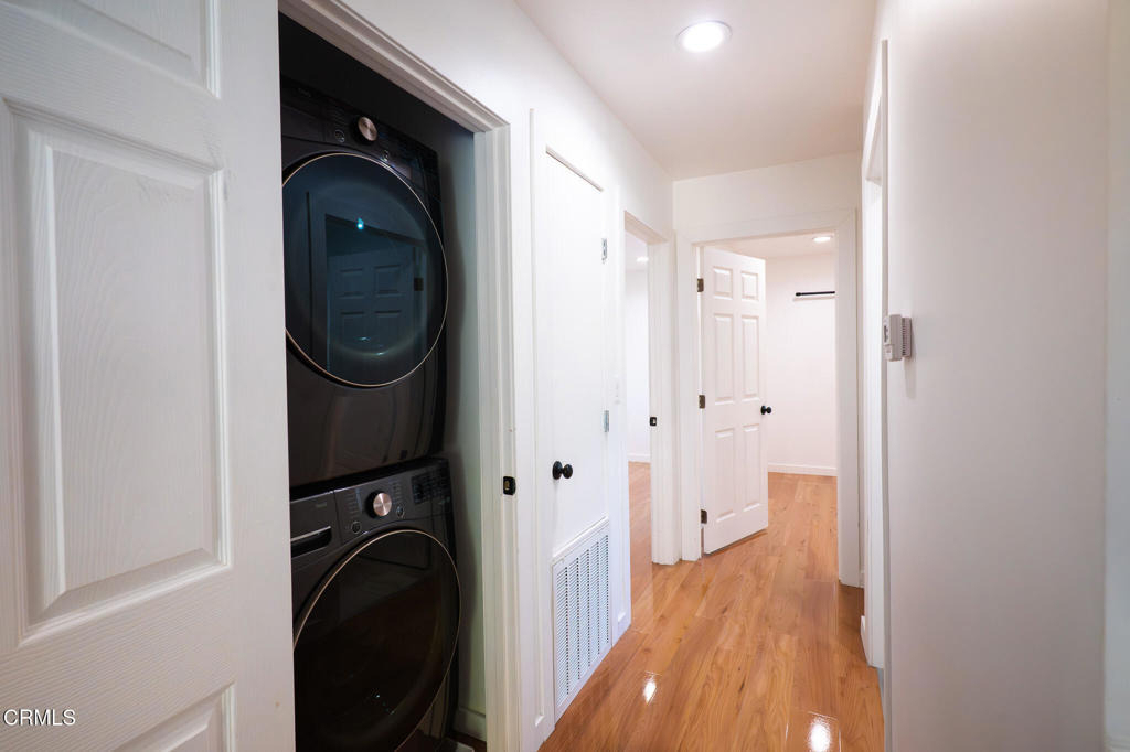 270 E Penn Street - Photo 7