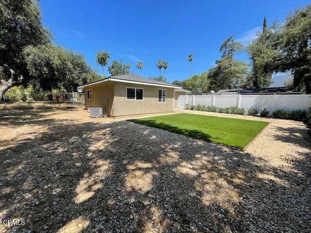 270 E Penn Street - Photo 14
