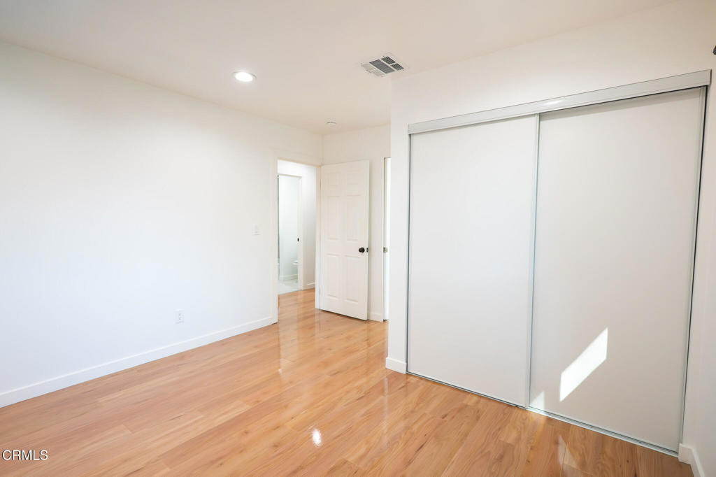 270 E Penn Street - Photo 10