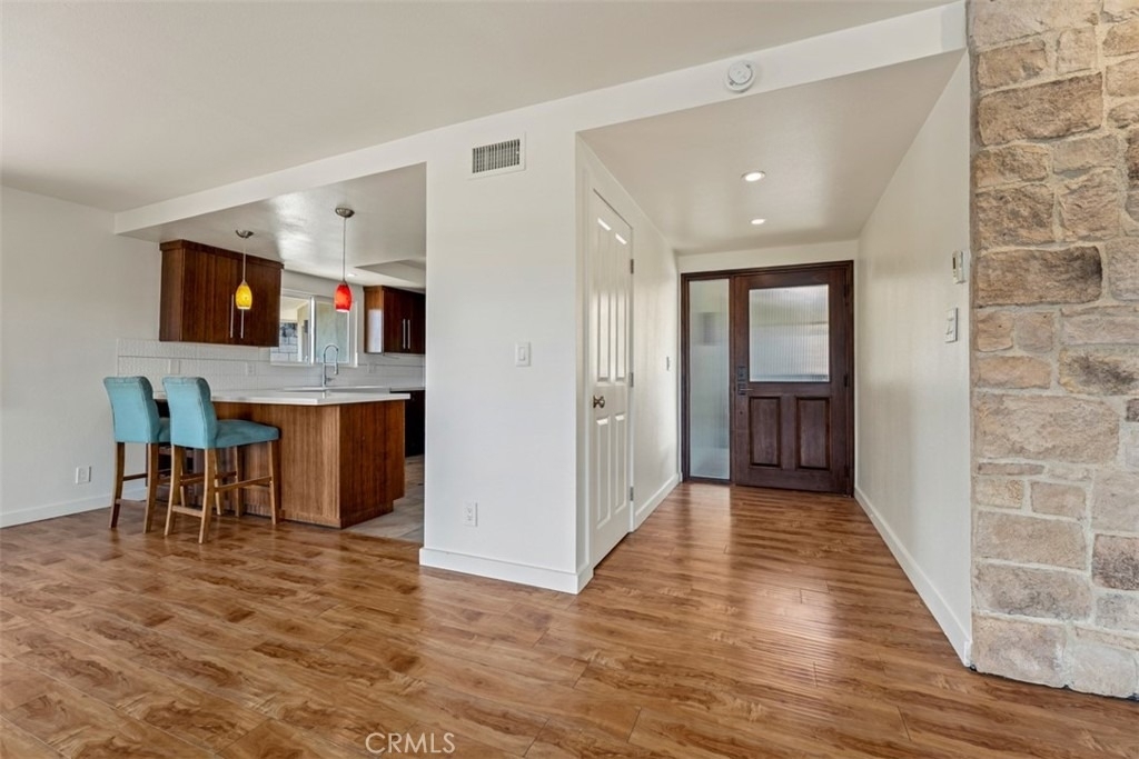 23932 Flores Avenue - Photo 10