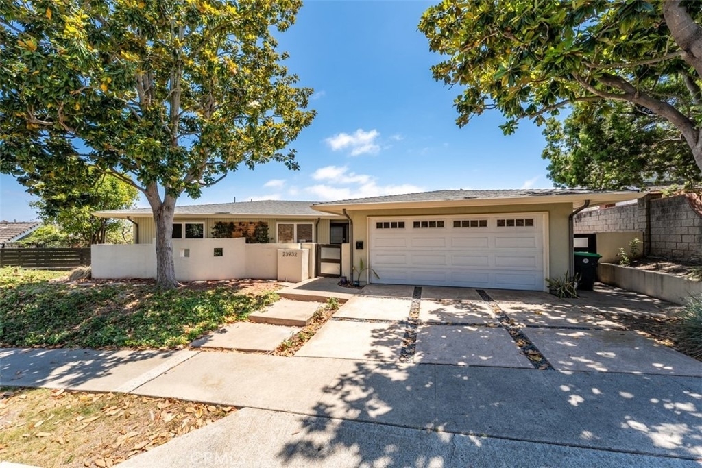 23932 Flores Avenue - Photo 37