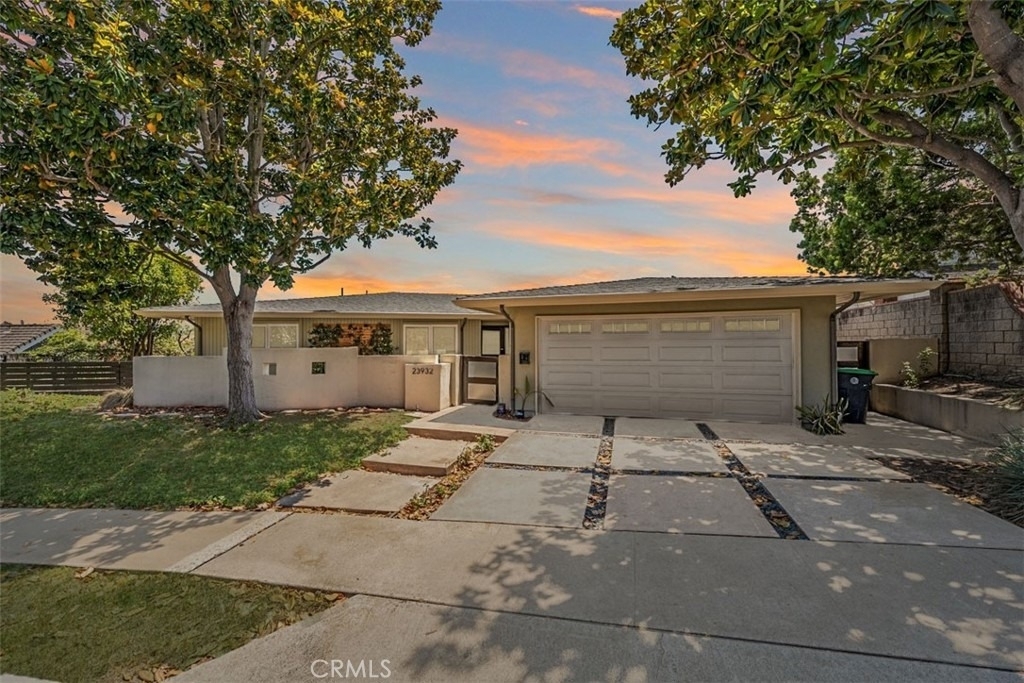 23932 Flores Avenue - Photo 0