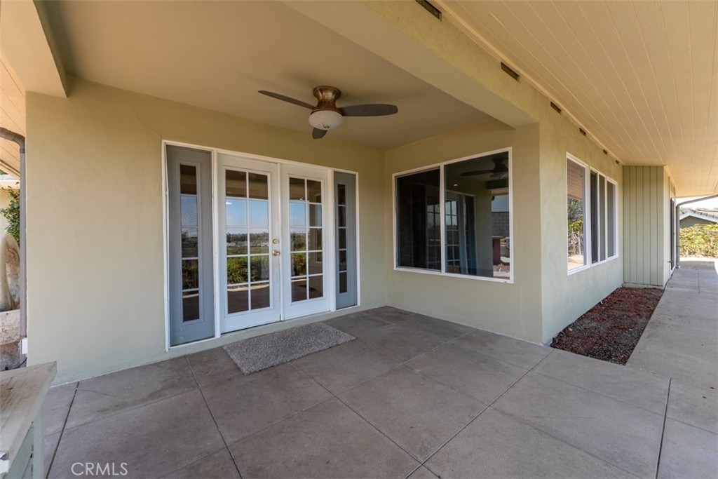 23932 Flores Avenue - Photo 11