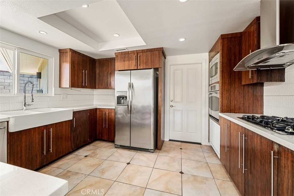 23932 Flores Avenue - Photo 16