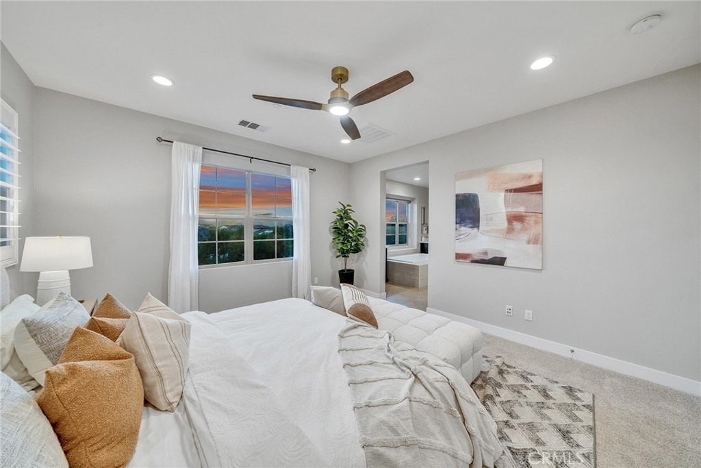 1 Intriga Court - Photo 32
